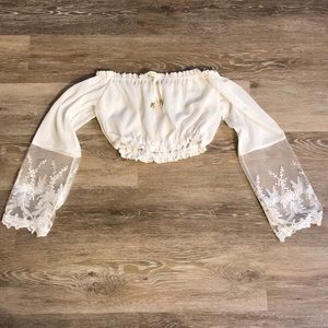 White long sleeve crop top